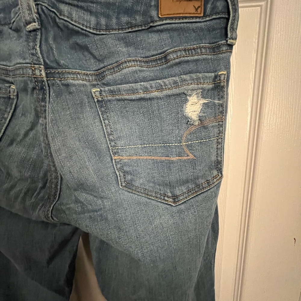 AE Women’s Distressed Blue Jean Jeggings - Picture 3 of 4